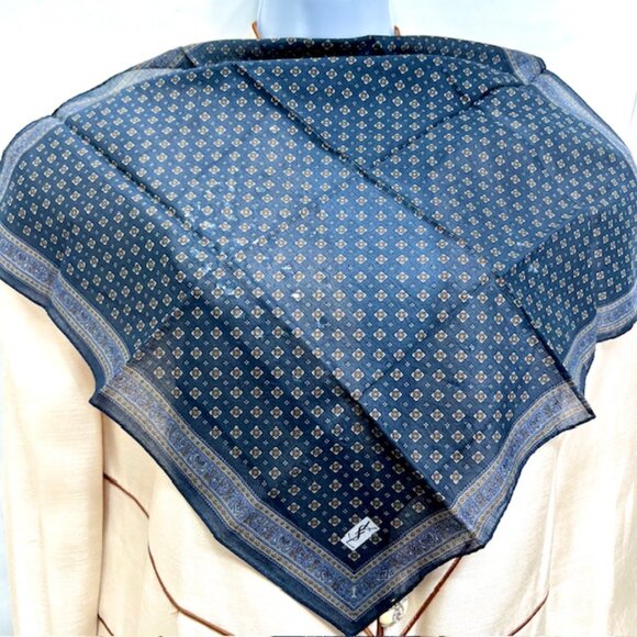 New  Set of 2 Yvest Saint Laurent Mens handkerchief 18" Blue Gray little red (88 - Picture 8 of 12